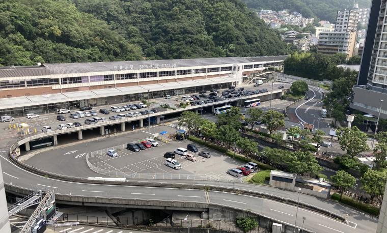 新神戸駅前広場