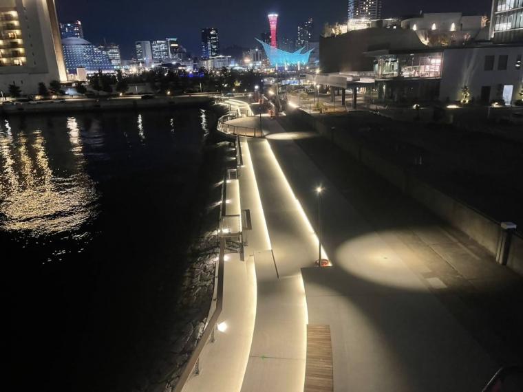 新港第1・2突堤親水緑地