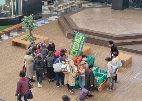 おしベジタブル　トワイライトマルシェの様子