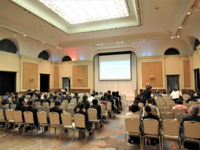 総会の様子