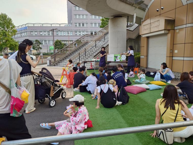 岡場駅前チャレンジ夏祭り_読み聞かせ